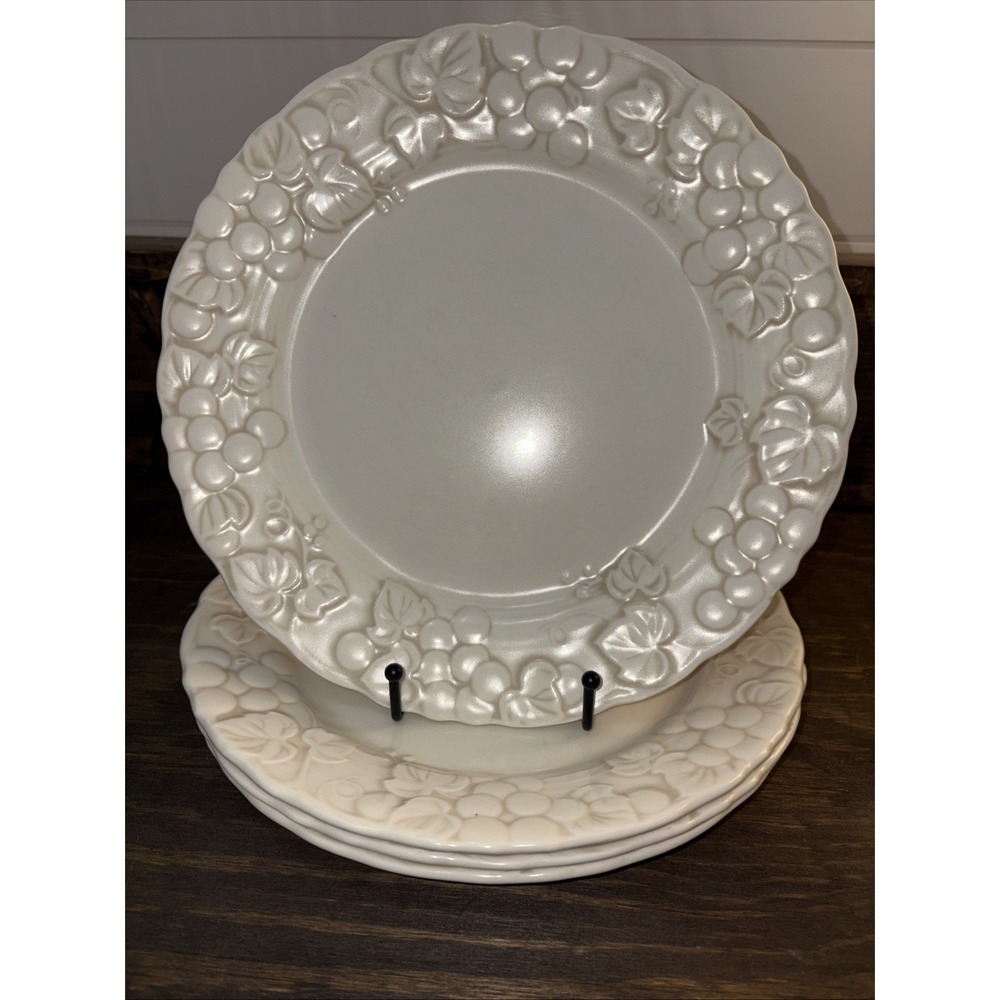 Metlox Vernon Antiqua 10.5" Dinner Plates Embossed Fruit & Berry Bundle of 4
